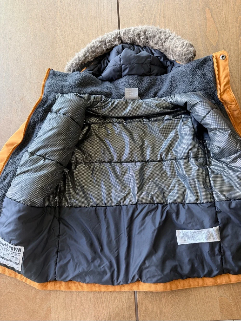 Columbia 🧡 brand